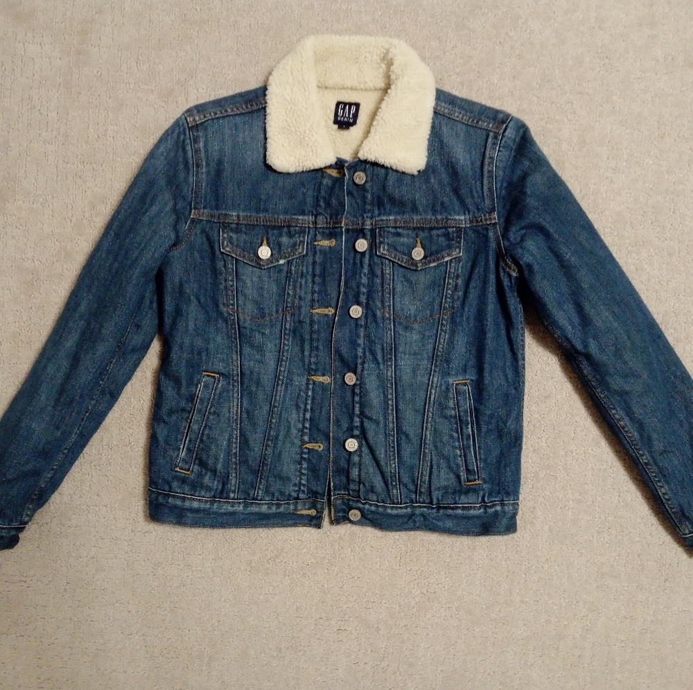Gap Denim Jacket with Sherpa Lining, size Small